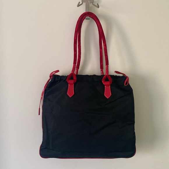 Prada bag in nylon fabric with red calfskin and velvet details. - Picture 3 of 8